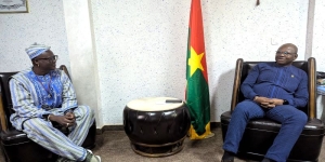 Promotion de la musique burkinabè : le président du CSC salue « Burkina Faso », le dernier album de Floby 