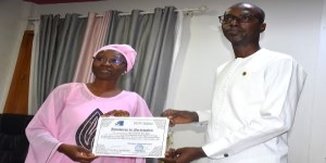 Fin de l’atelier de formation sur les enjeux et l’usage des plateformes numériques : le président du CSC félicite les participants pour la richesse des échanges