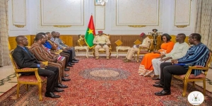 Visite de courtoisie : Idrissa Ouédraogo et son équipe chez le Chef de l'État 